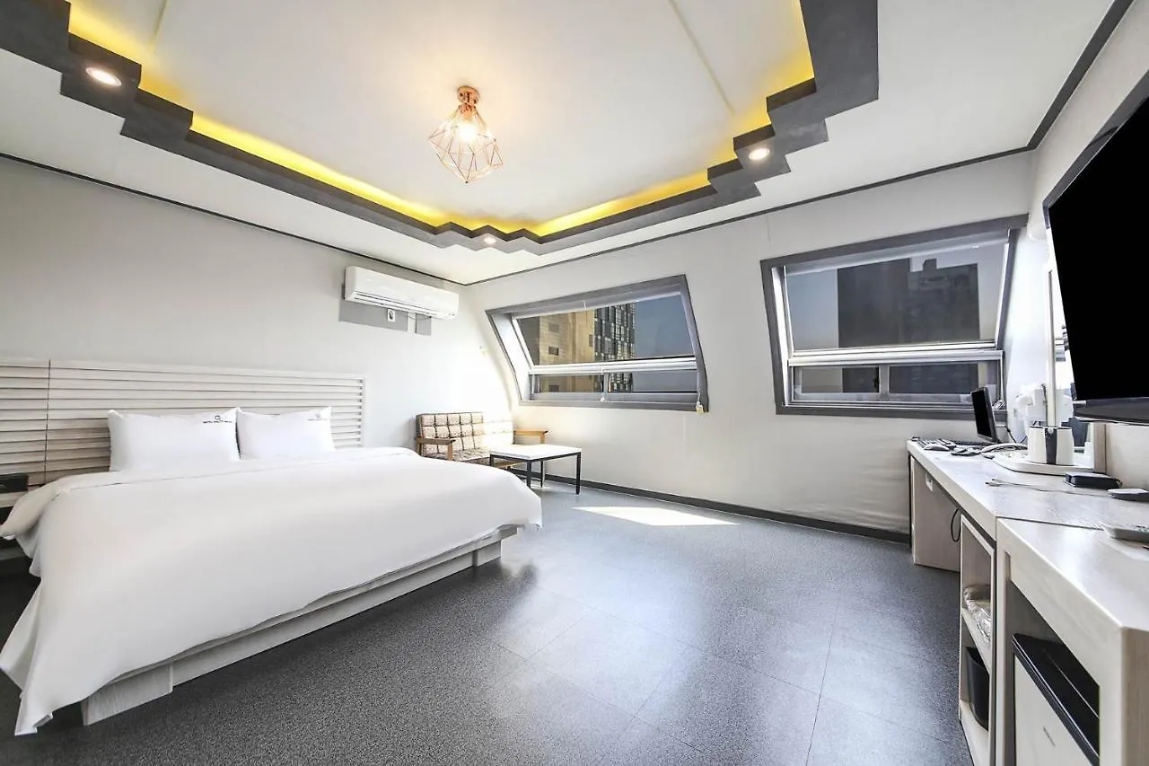 Haute Hotel Busan